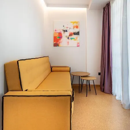Parea Aparthotel