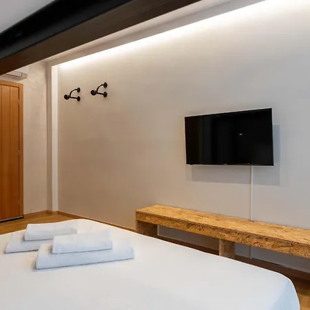 Parea Aparthotel *