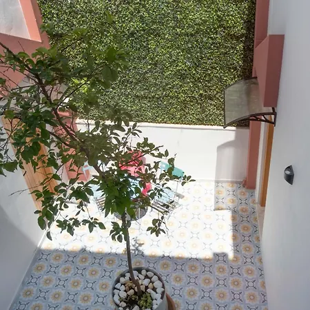 Parea Aparthotel *